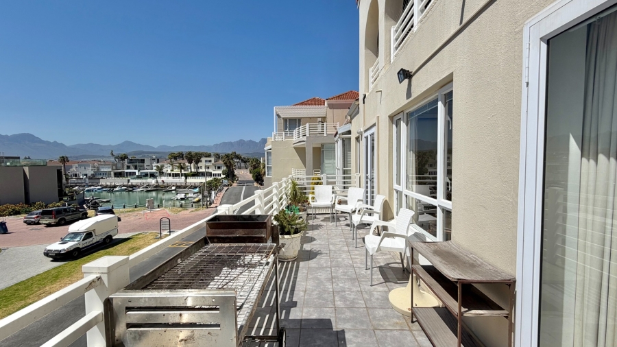 3 Bedroom Property for Sale in Harbour Island Western Cape